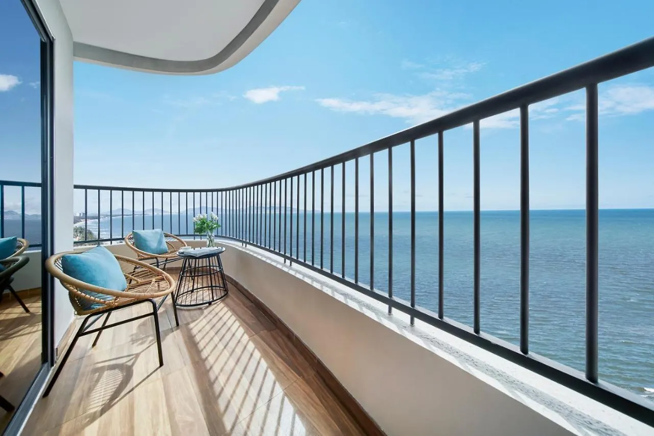 Vias Hotel Vung Tau - Transportation Included 5*,
